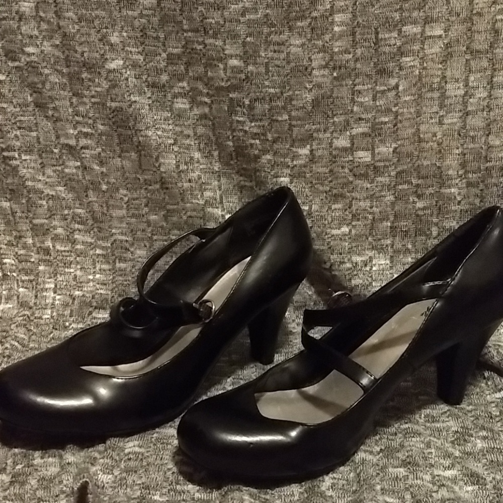 Diba style heel size 6 1/2
